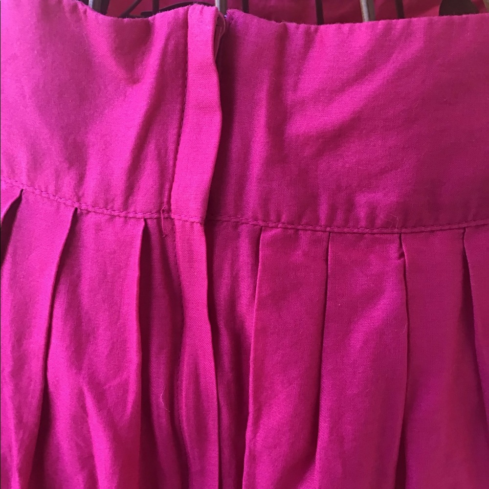 H&M pink and red ombré a-line skirt. - Picture 4 of 5